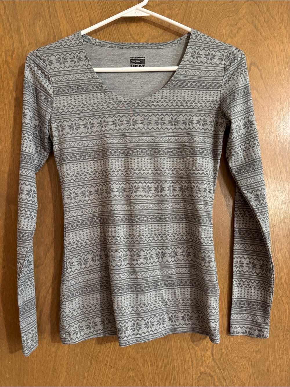 32 Degrees Women's Gray Long-Sleeve Scoop Neck Fair Isle Tee